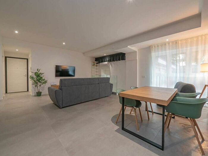 Appartamento monolocale in affitto in Via Negroli, Argonne Corsica, Milano