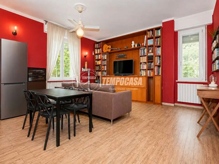 Appartamento trilocale in vendita in Via Aurelio Saffi, Abbiategrasso
