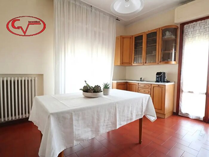 Appartamento con 6 locali in vendita in Via Burzagli, Montevarchi
