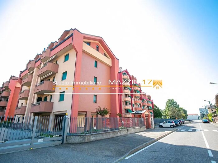 Appartamento trilocale in vendita in Via Cimabue, Lissone