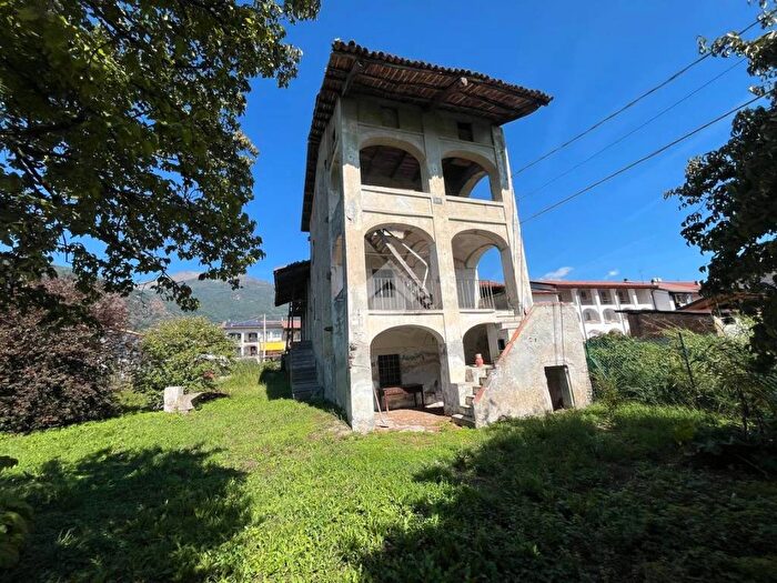 Casa quadrilocale in vendita in Via Arduino Casale, Centro, Lessolo