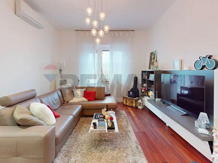 Appartamento con 7 locali in vendita in Via Antica Romana di Pegli, Genova