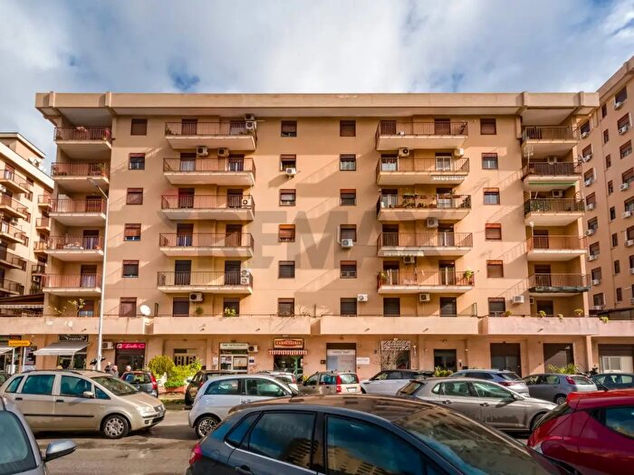 Appartamento quadrilocale in vendita in Via della Conciliazione, Palermo