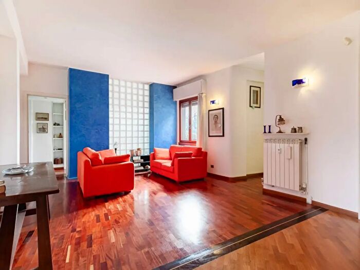 Appartamento quadrilocale in vendita in Via Veratti, Milano