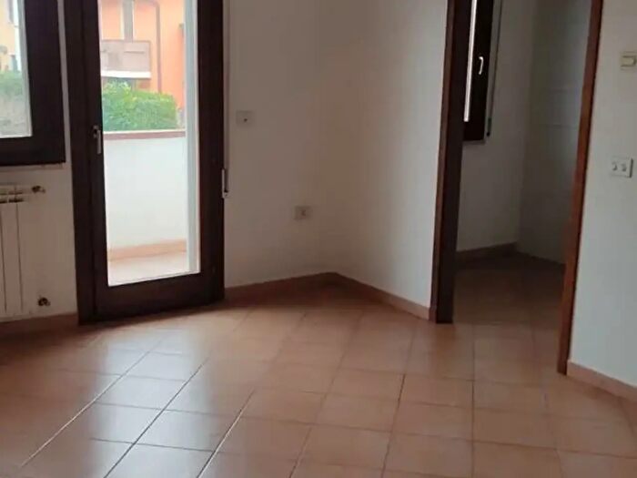 Appartamento con 5 locali in vendita in Gavello Via Matteotti, Gavello