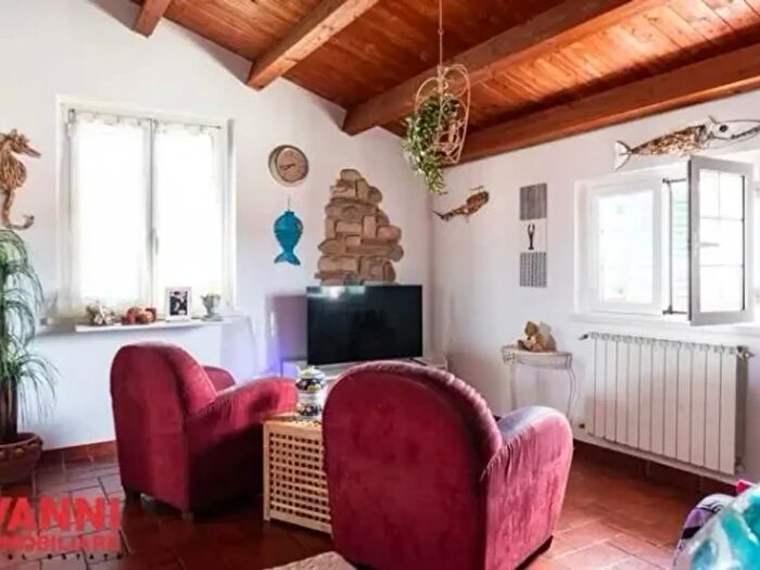 Appartamento con 6 locali in vendita in Via Francesco Ferrucci, Cecina