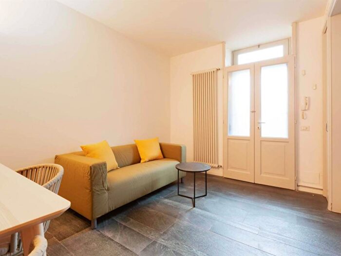 Appartamento bilocale in affitto in Piazzale Baiamonti, Paolo Sarpi, Milano