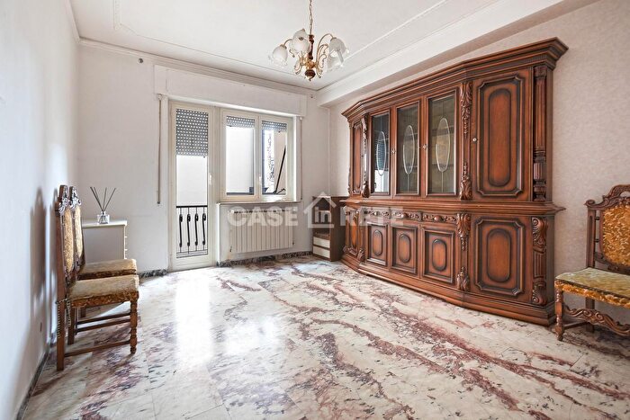 Appartamento con 6 locali in vendita in Via San Bonaventura, Viterbo