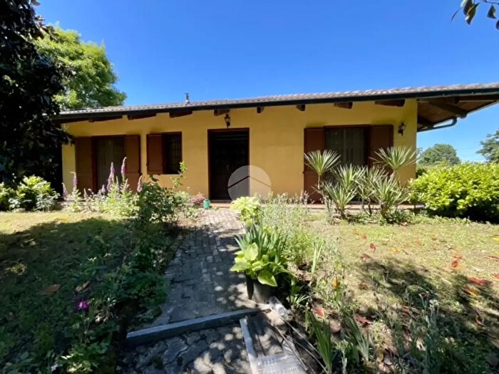 Casa con 8 locali in vendita in Via Settimo, Leini