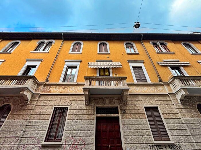 Appartamento trilocale in affitto in Via Louis Pasteur, Pasteur, Milano