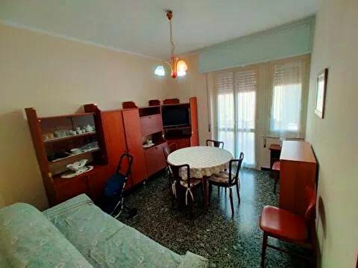 Appartamento trilocale in affitto in Corso Europa, Centro, Loano