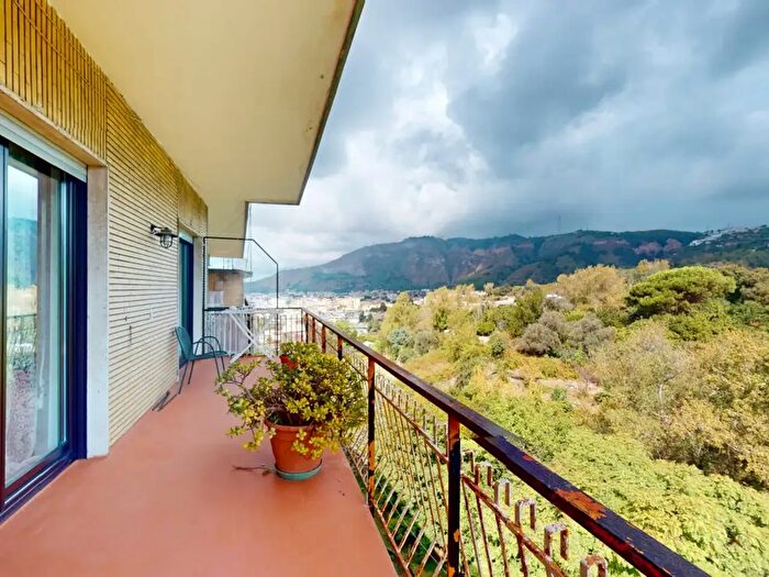 Appartamento con 6 locali in vendita in Via San Domenico, Napoli