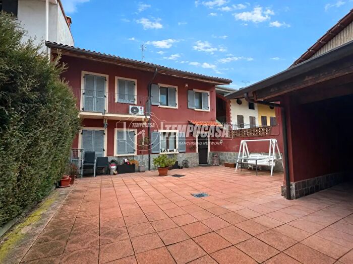Casa con 5 locali in vendita in Via Crescentino, Vische