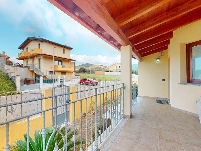 Casa trilocale in vendita in Via Is Bovidas, Soleminis