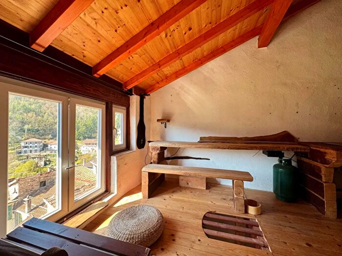 Casa trilocale in vendita in Via Sant'Anna, Pornassio