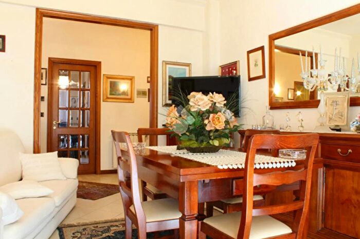 Appartamento quadrilocale in vendita in Via Primo Maggio, Prato