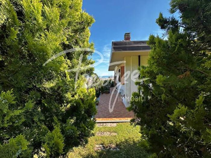 Casa con 6 locali in vendita in Via Montepertico, La Spezia