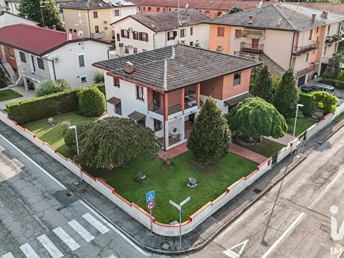 Casa con 6 locali in vendita in Via Ghana, Portomaggiore