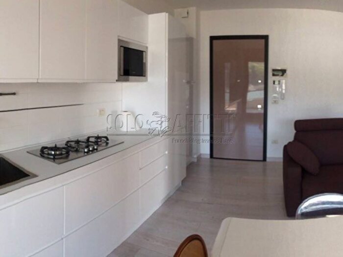 Appartamento trilocale in affitto in VIALE RAFFAELLO SANZIO, Viale Bovio Piazza Duca degli Abruzzi, Pescara