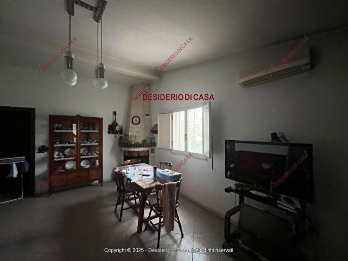 Casa con 6 locali in vendita in Cefalu