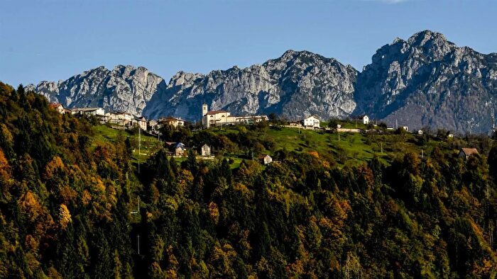 Appartamento trilocale in vendita in Arta Terme