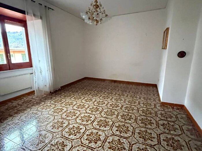 Appartamento bilocale in affitto in Via Montagna Spaccata, Pianura, Napoli