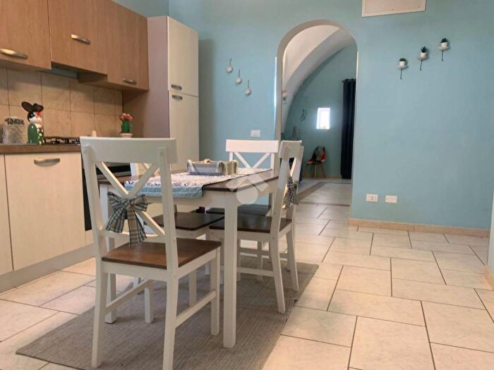 Appartamento trilocale in affitto in Via Senatore Martini, Oria