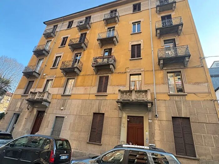 Appartamento trilocale in vendita in Via SantAntonino, Torino
