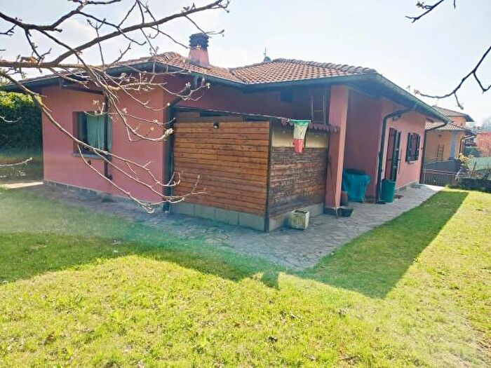 Casa con 5 locali in vendita in Via Romeo Lanfranconi, Alta Valle Intelvi