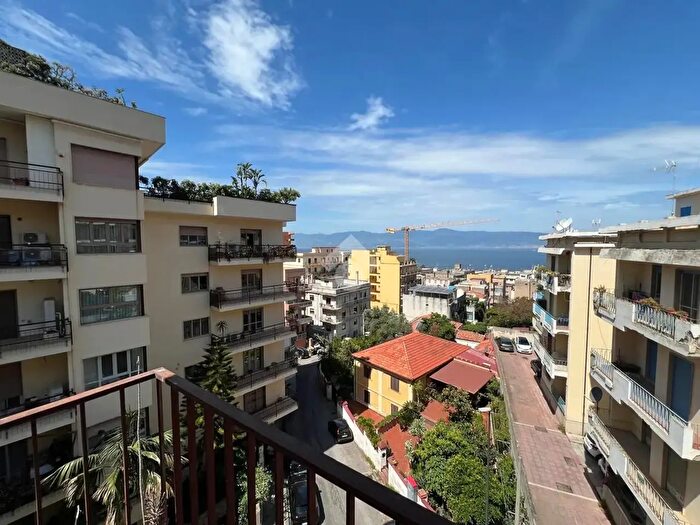 Appartamento quadrilocale in vendita in Via Cappuccinelli Diramazione Zagarella, Reggio Calabria