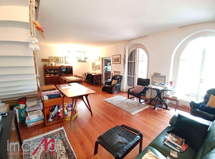 Casa con 8 locali in vendita in Piazza IV Novembre, Sergnano