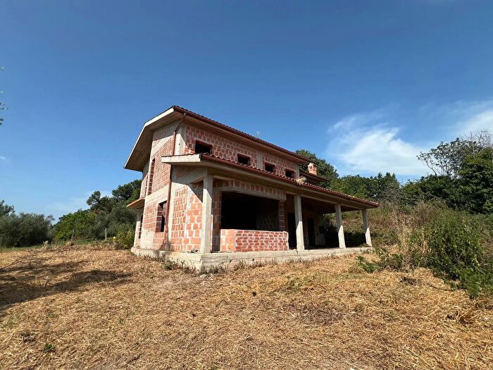 Casa con 6 locali in vendita in Fiano Romano