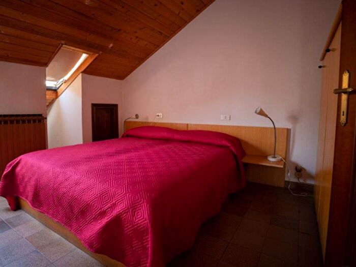 Casa trilocale in affitto in Via Carlo Besta, Centro, Teglio