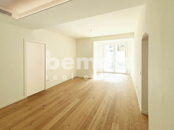 Appartamento trilocale in vendita in Via Gianbattista Moroni, Stazione, Bergamo