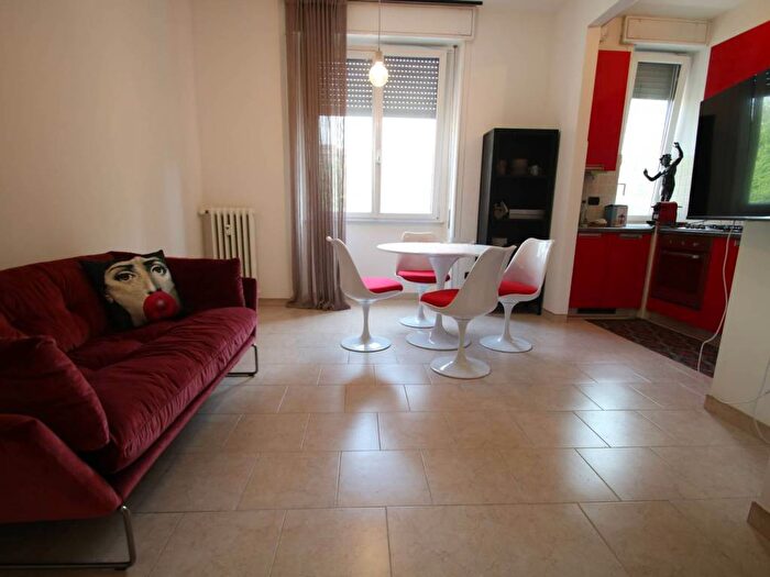 Appartamento bilocale in affitto in Via Giovanni Pierluigi da Palestrina, Centrale, Milano