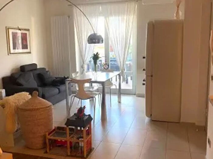 Appartamento quadrilocale in vendita in Via Fratelli Rosselli, Massa