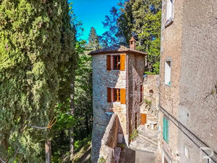Casa bilocale in vendita in Strada Provinciale di Serre di Rapolano, Rapolano Terme