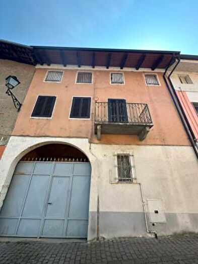 Casa trilocale in vendita in Via Parrocchiale, Alice Castello