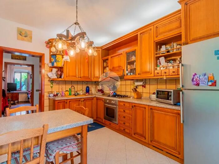 Appartamento con 7 locali in vendita in Via S Maria, Negrar di Valpolicella