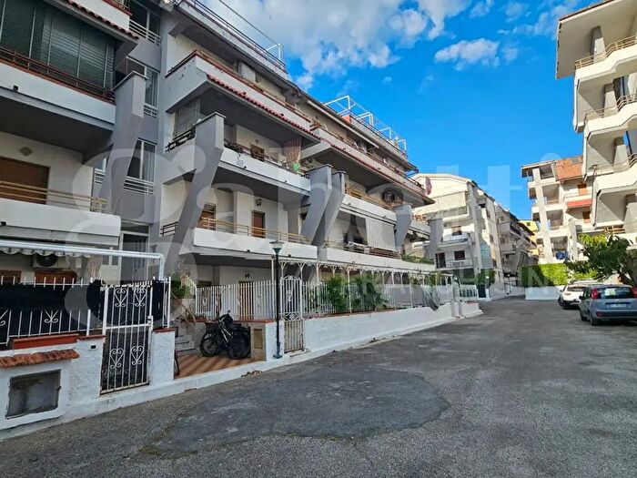 Appartamento bilocale in vendita in Via Pitagora, Scalea