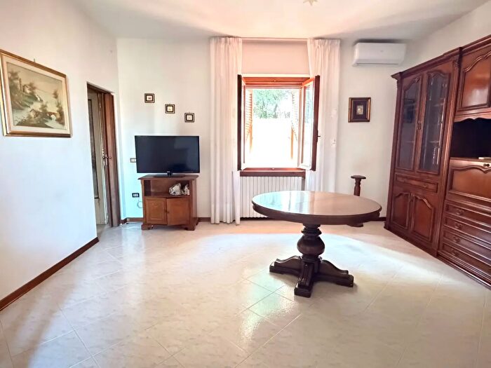 Casa quadrilocale in vendita in Palaia