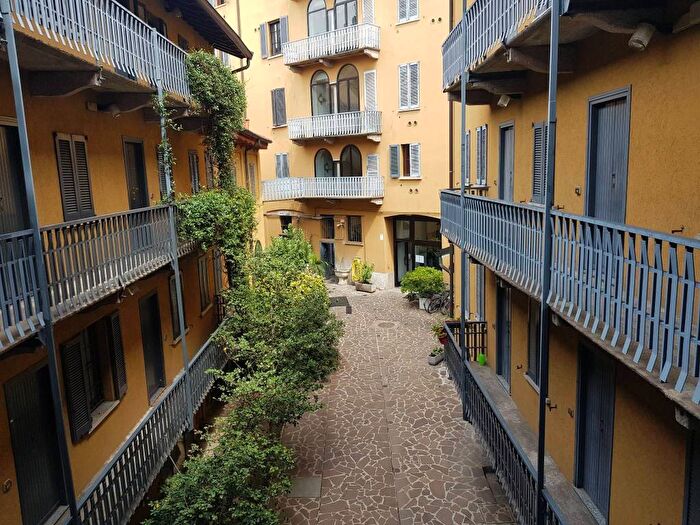 Appartamento bilocale in affitto in Via Vigevano, Navigli Darsena, Milano