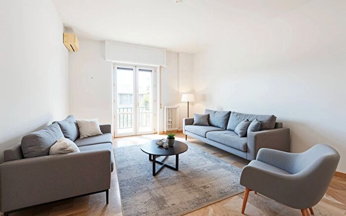 Appartamento bilocale in vendita in Via Madonnina, Melzo