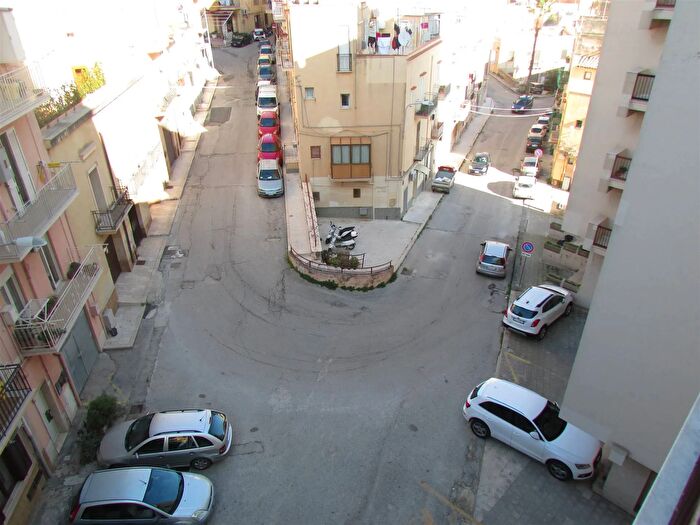 Appartamento con 6 locali in vendita in Via Valverde Sciacca, Sciacca