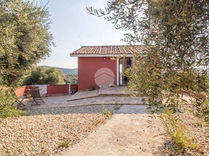 Casa bilocale in vendita in Strada di Colle Marocco, Palombara Sabina