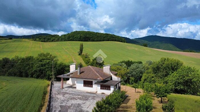 Casa con 5 locali in vendita in Località Serra S Facondino, Sassoferrato