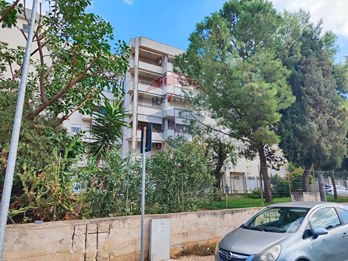 Appartamento con 5 locali in vendita in Via Maggiore Toselli, Bagheria