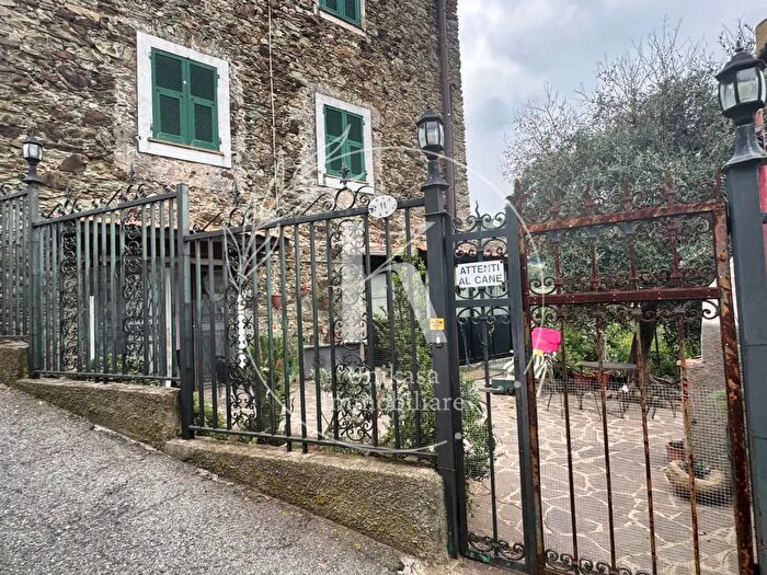 Appartamento trilocale in vendita in Contrada Sorgenti, Noli