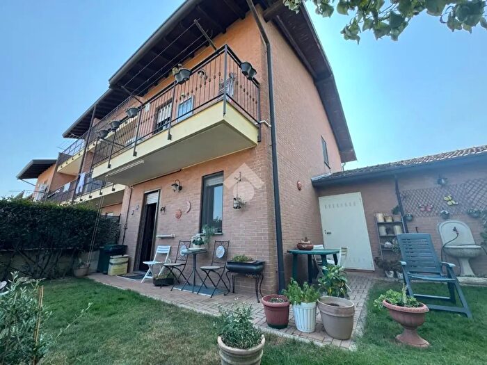 Casa quadrilocale in vendita in Cameri