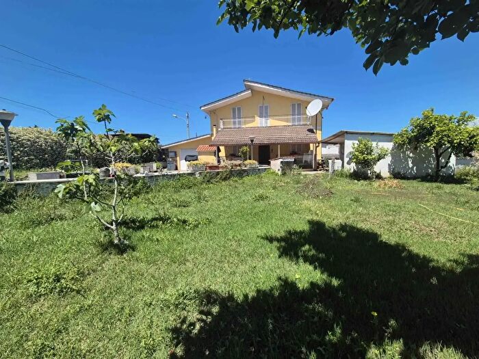 Casa con 5 locali in vendita in Fiano Romano